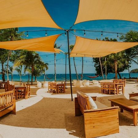 Café de Playa beach front suites Coco Exterior foto