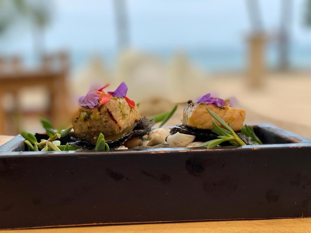 Café de Playa beach front suites Coco Exterior foto