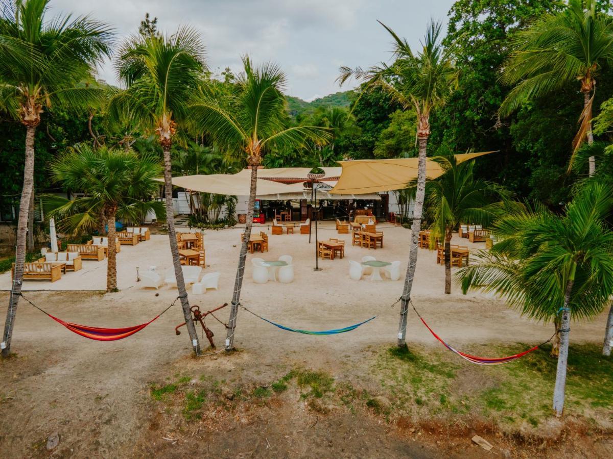 Café de Playa beach front suites Coco Exterior foto