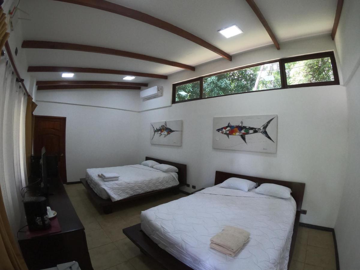 Café de Playa beach front suites Coco Exterior foto