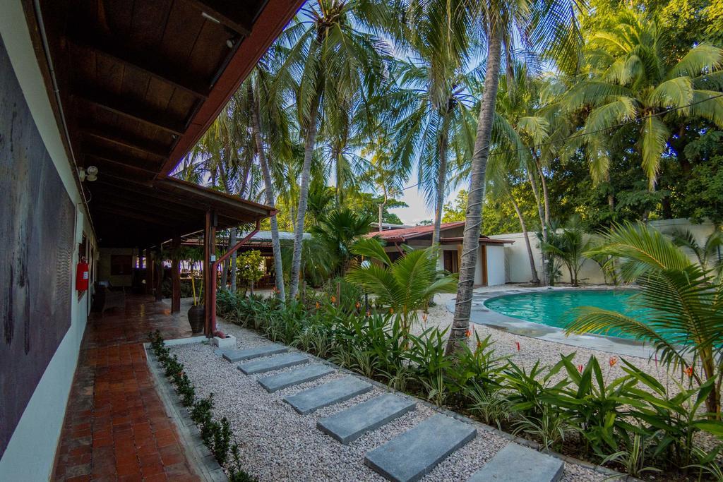Café de Playa beach front suites Coco Exterior foto